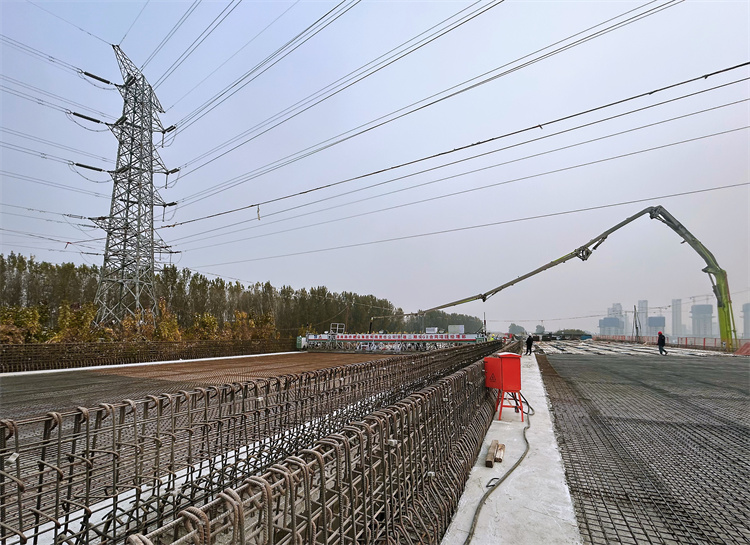 向阳特大桥高压线作业区.jpg